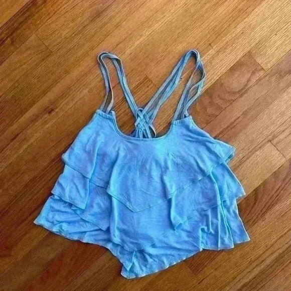 LIKE NEW Layered Handkerchief Crop Top - Picture 1 of 4